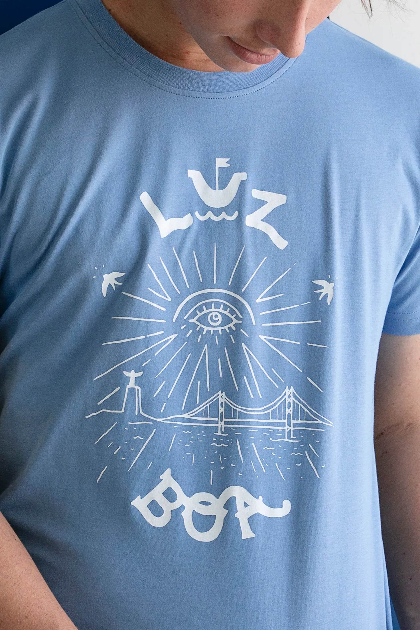 T-shirt Cidade Da Luz - Madelana A Janela
