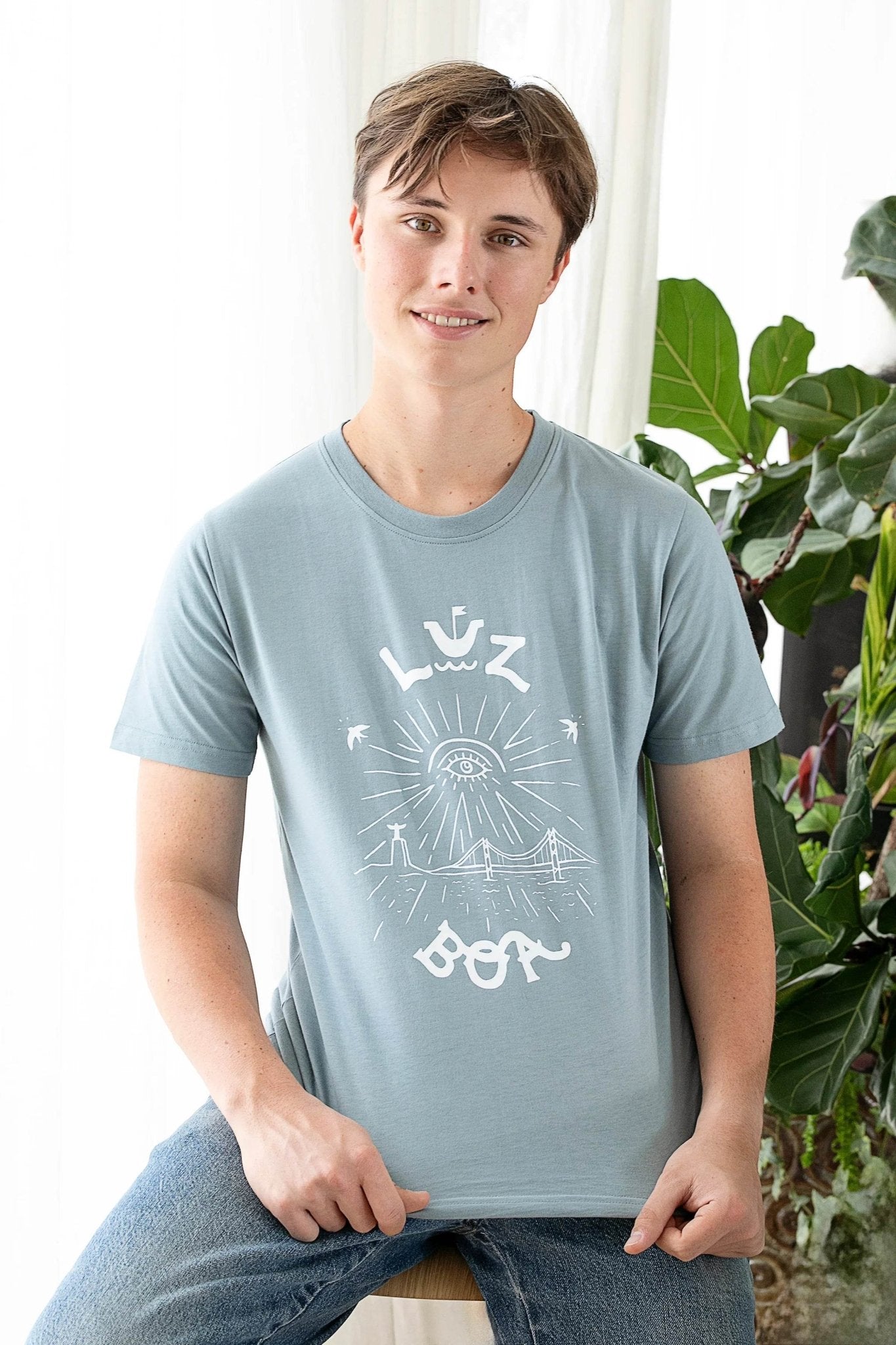 T-shirt Cidade Da Luz - Madelana A Janela