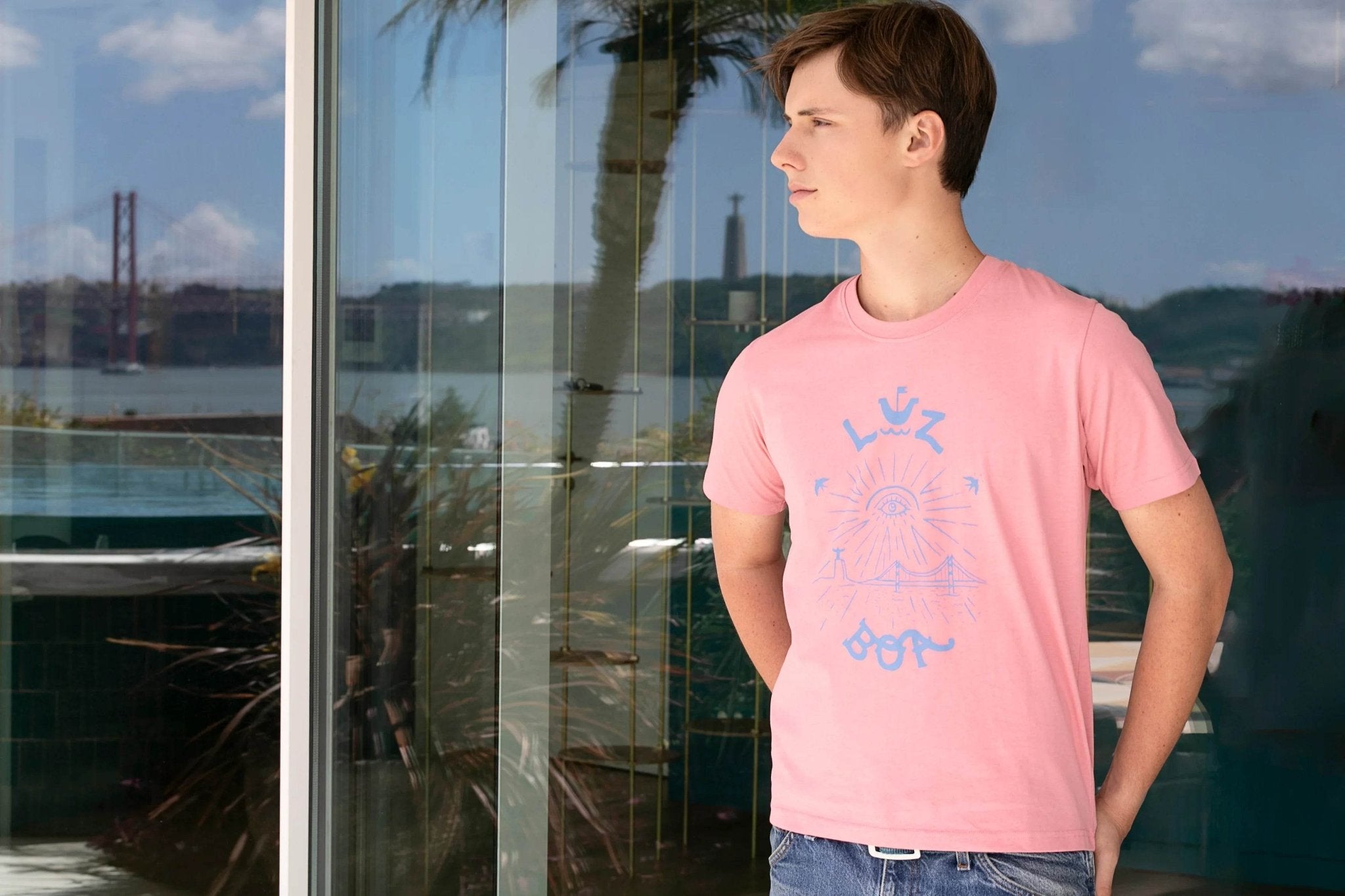 T-shirt Cidade Da Luz - Madelana A Janela