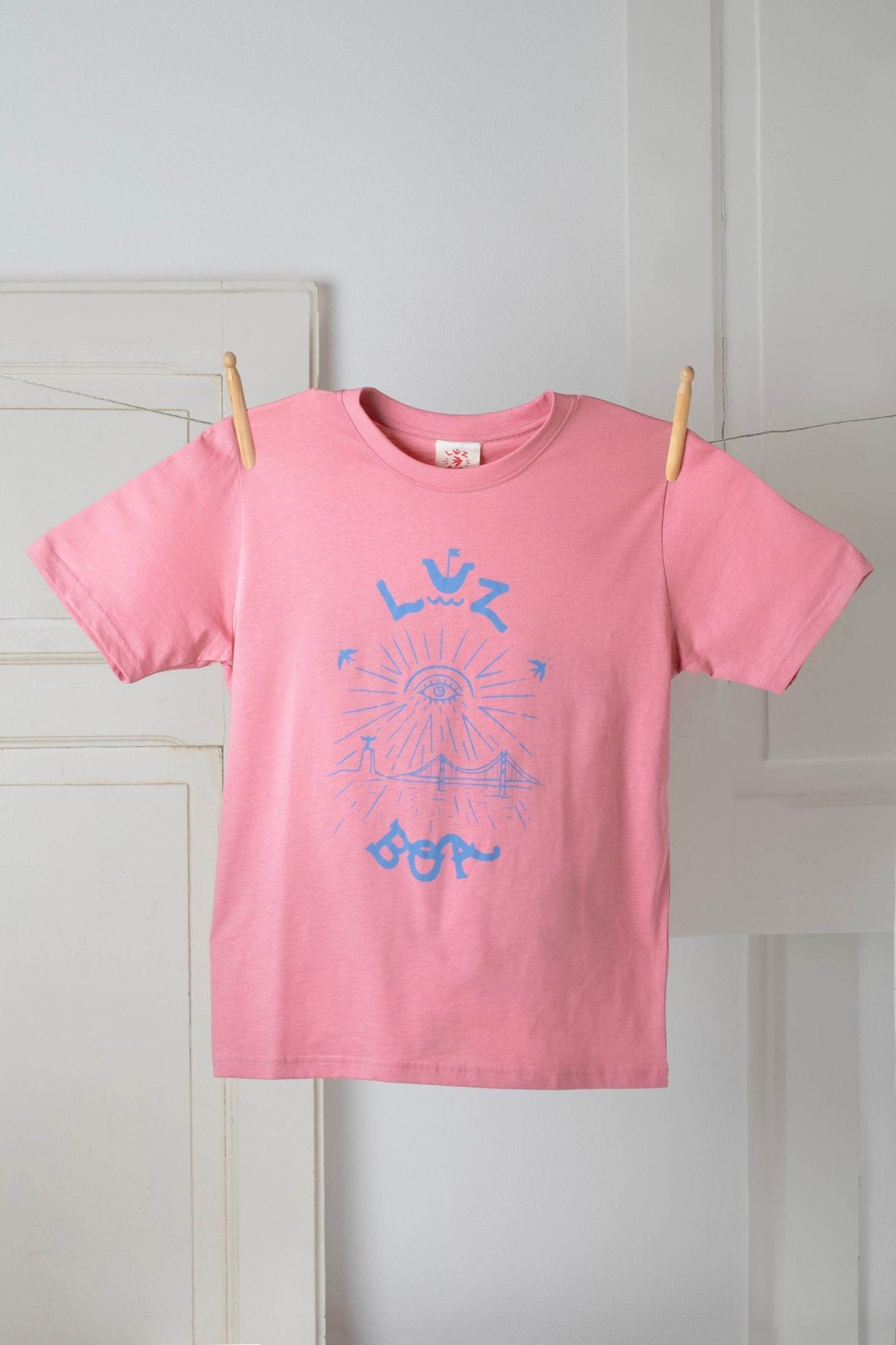 T-shirt Luz Boa - Madelana A Janela