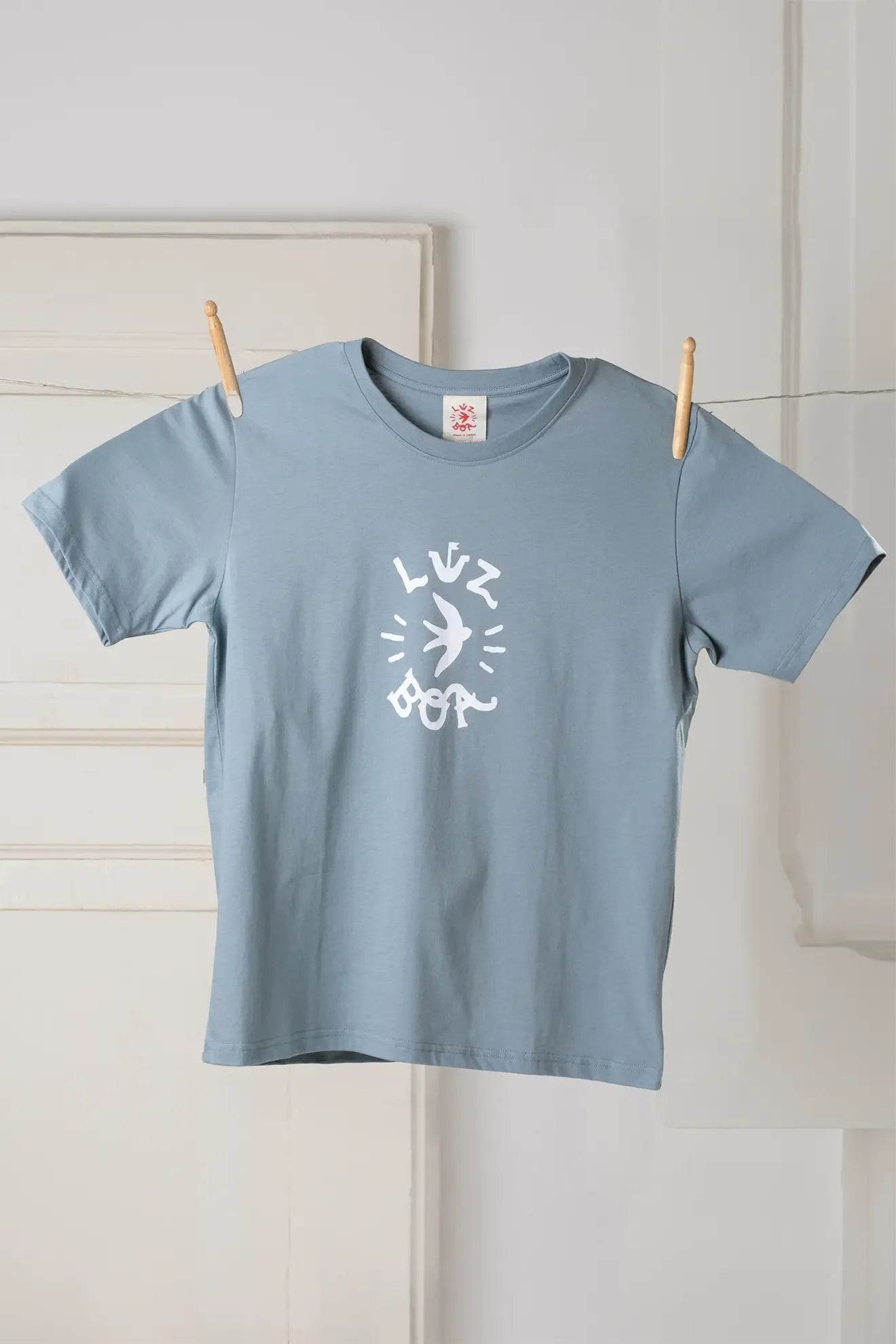 T-shirt Unissexo em Algodão Orgânico - Madelana A Janela