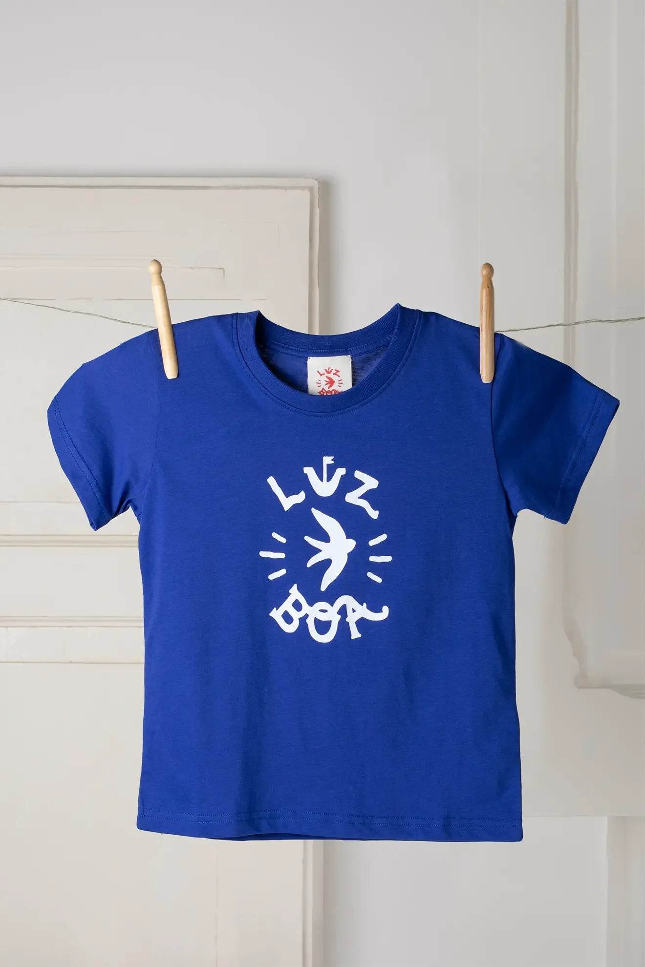 T-shirt Unissexo em Algodão Orgânico - Madelana A Janela