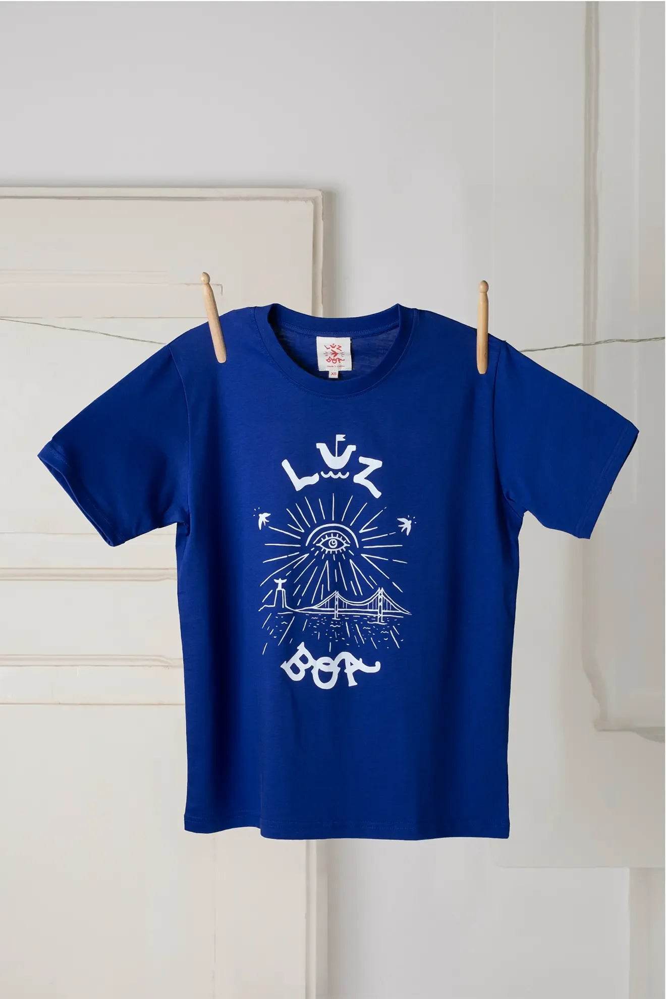 T-shirt Cidade Da Luz - Madelana A Janela
