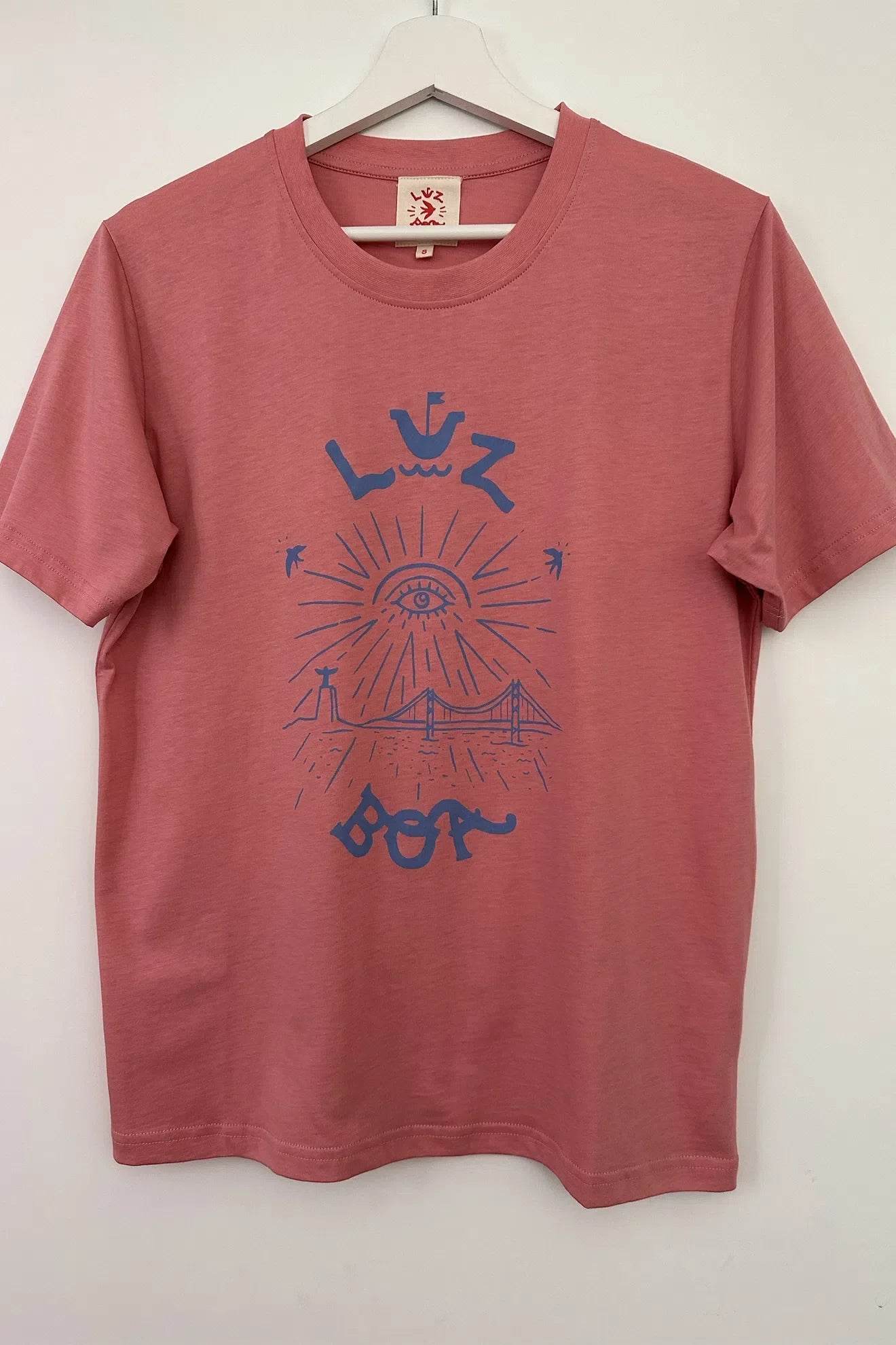 T-shirt Cidade Da Luz - Madelana A Janela