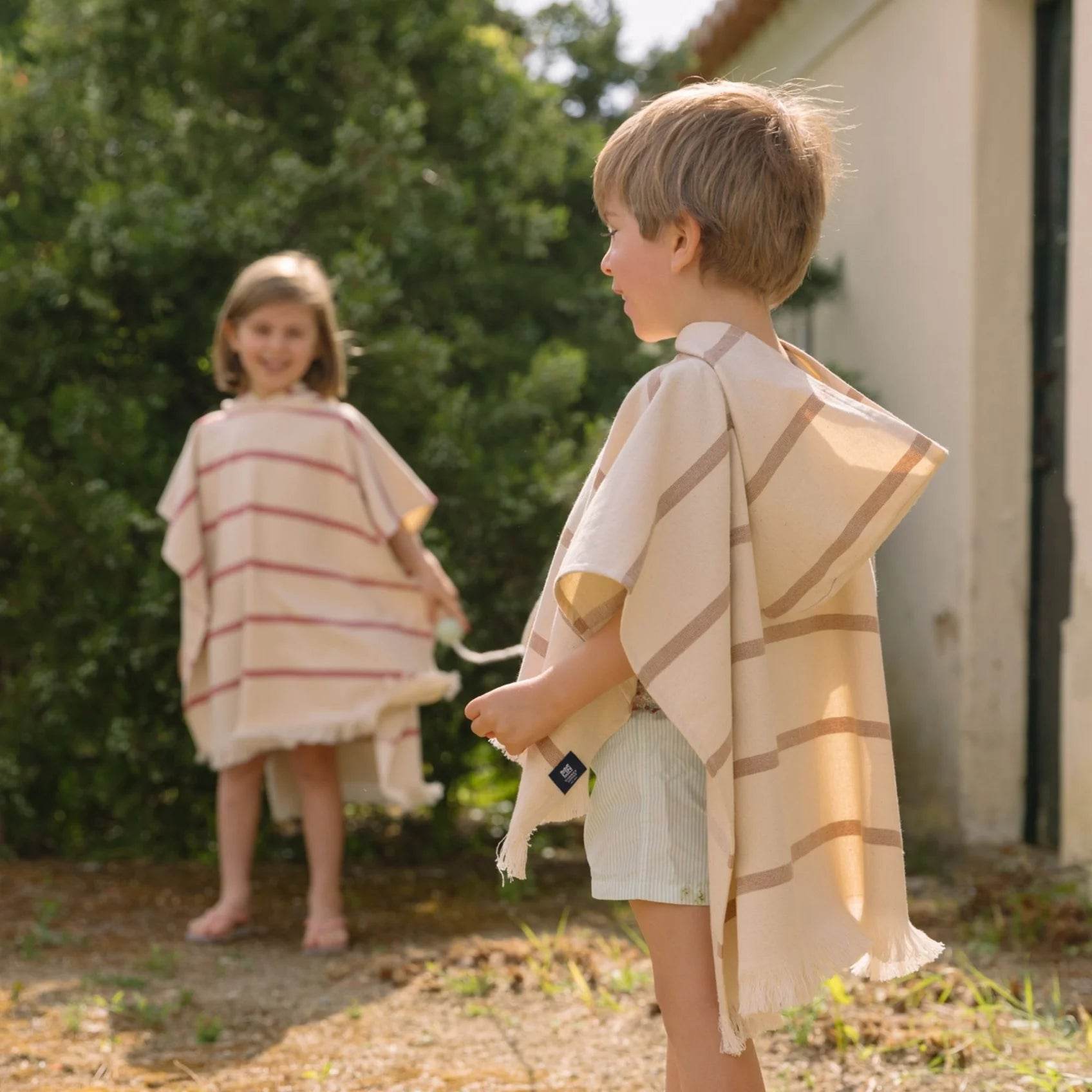 Ponchos Infantis - Madelana A Janela