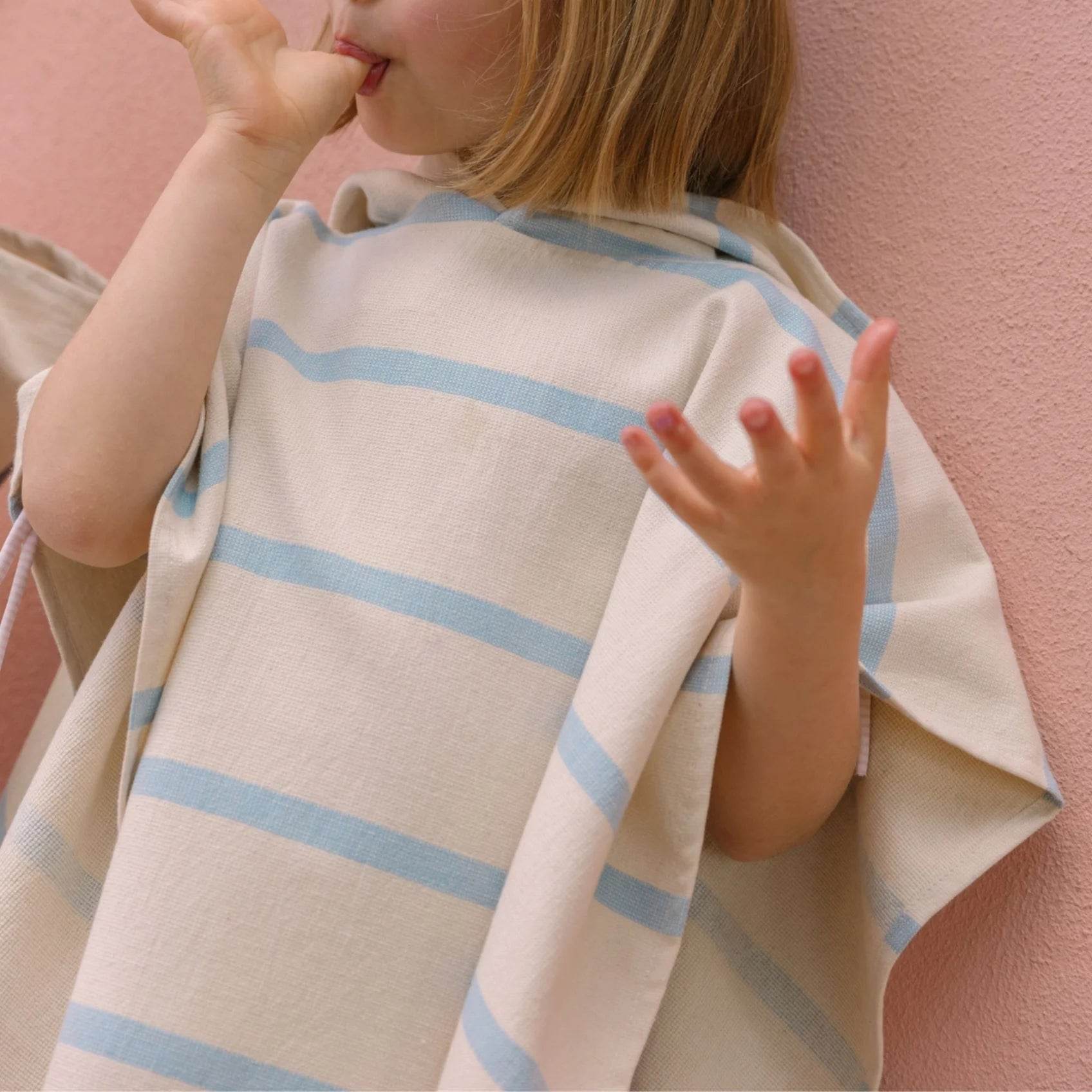 Ponchos Infantis - Madelana A Janela