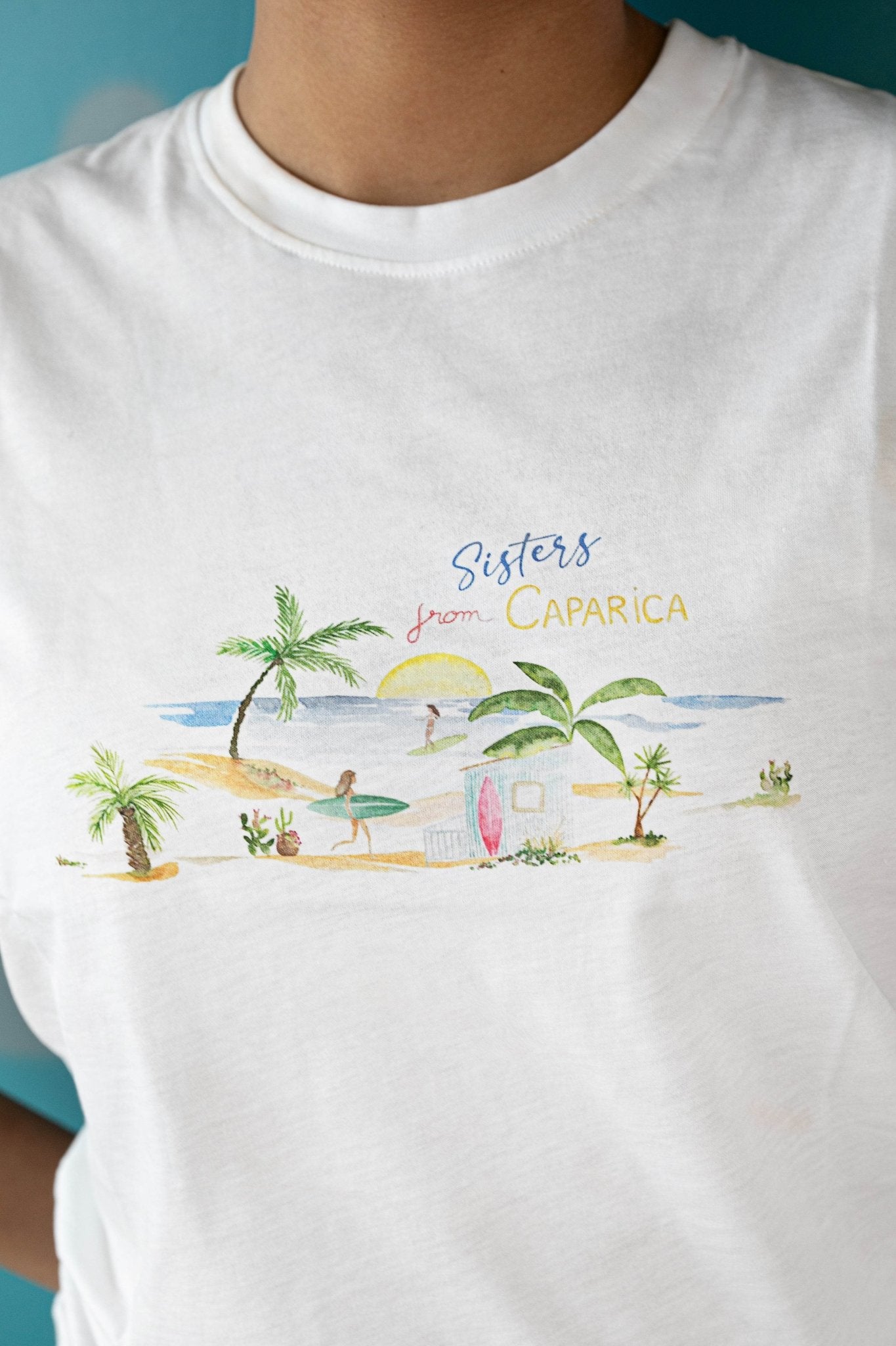 T-shirt Sisters from Caparica - Madelana A Janela