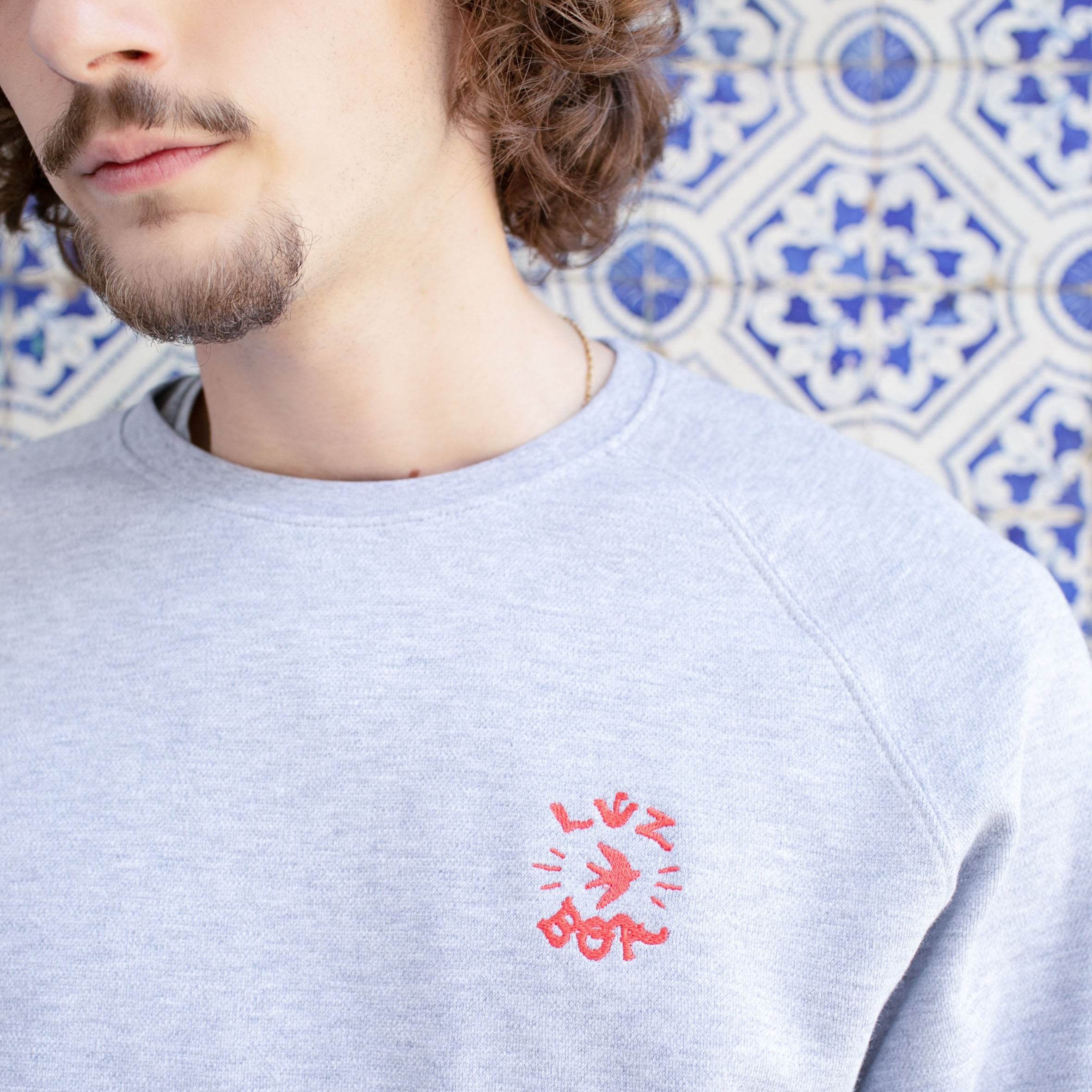 Sweatshirt Luz Boa • Andorinha bordada - Madelana A Janela