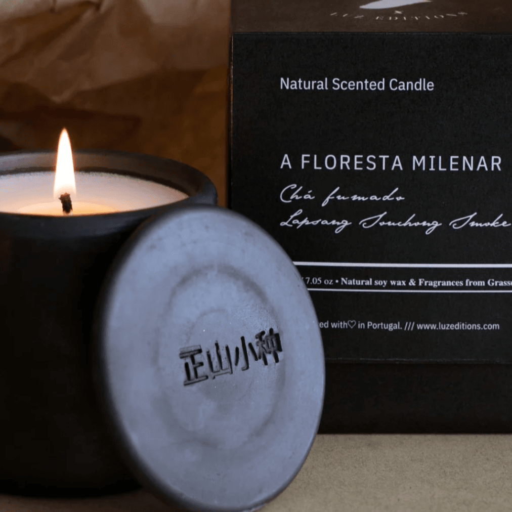 Velas perfumadas em pote de Barro Negro A Floresta Milenar - Madelana A Janela