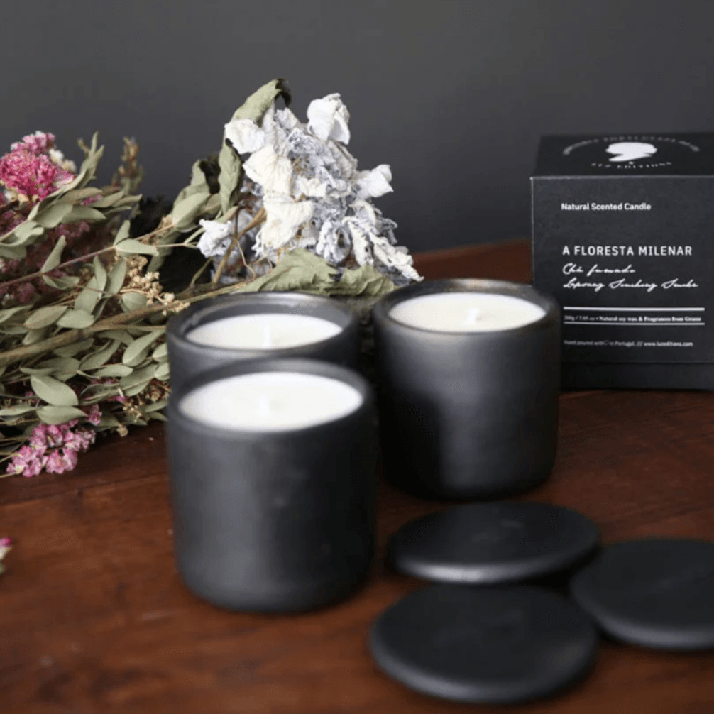 Velas perfumadas em pote de Barro Negro A Floresta Milenar - Madelana A Janela