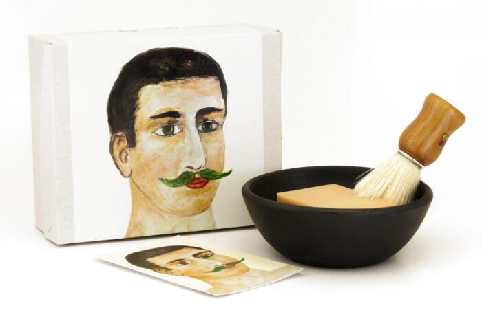 Bigodes - Conjunto de sabonete, pincel e taça - Madelana A Janela