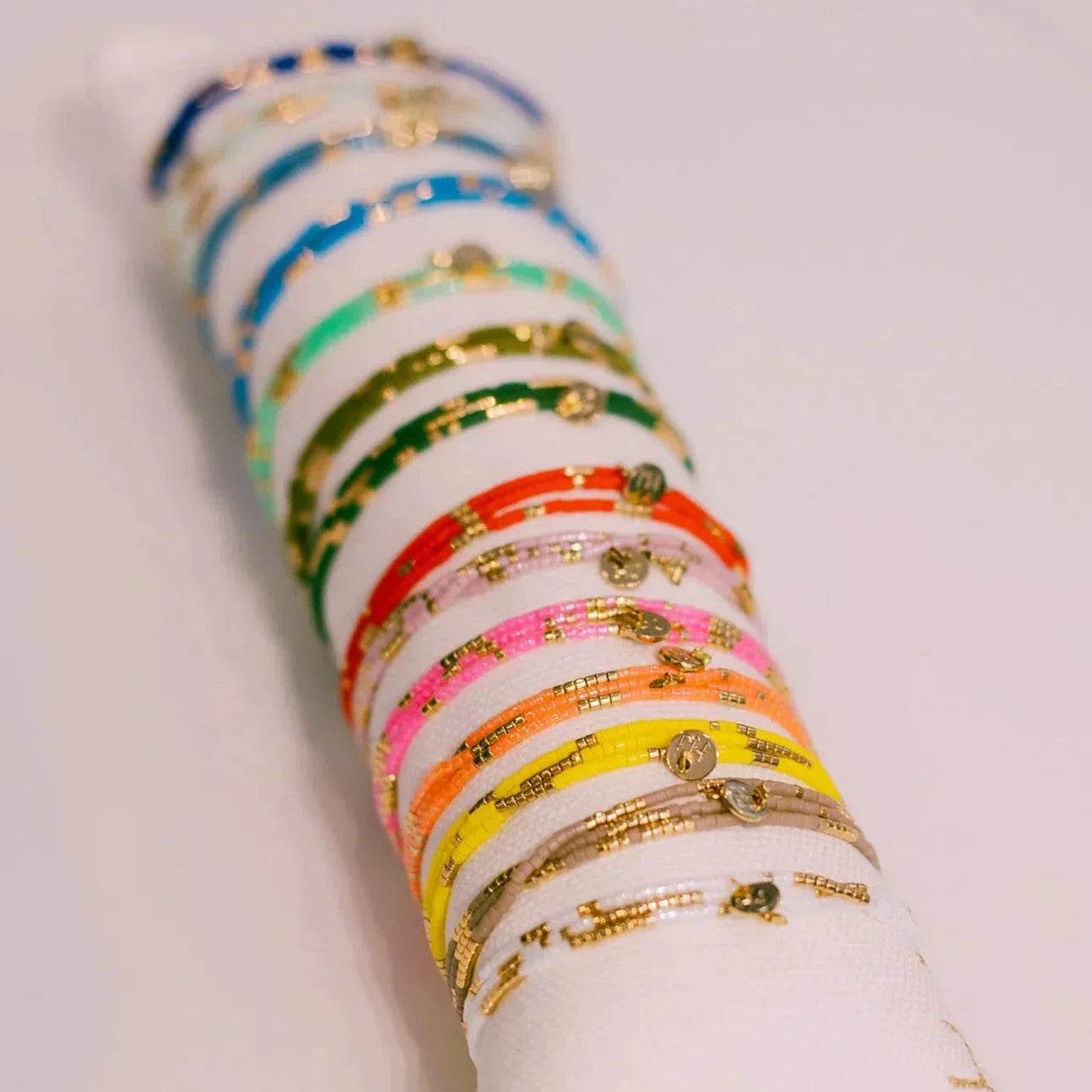 Pulseira banhada a ouro - Madelana A Janela